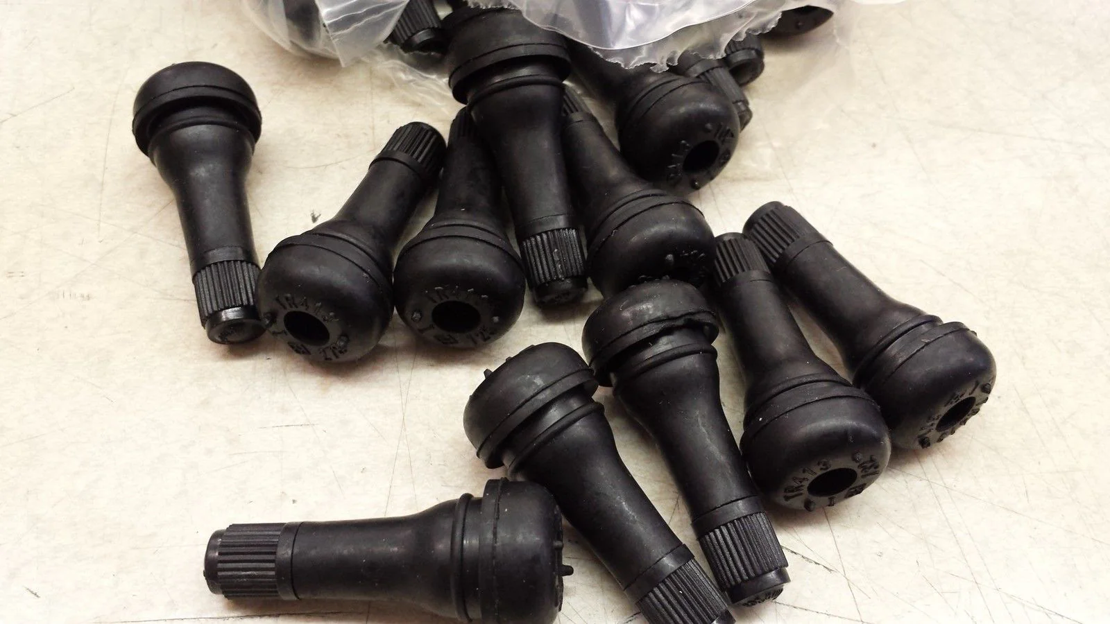 ( 50 pack ) TR413 Snap-In Tire Valve Stems Short Black Rubber MOST POPULAR VALVE - John Pierce Auto Care