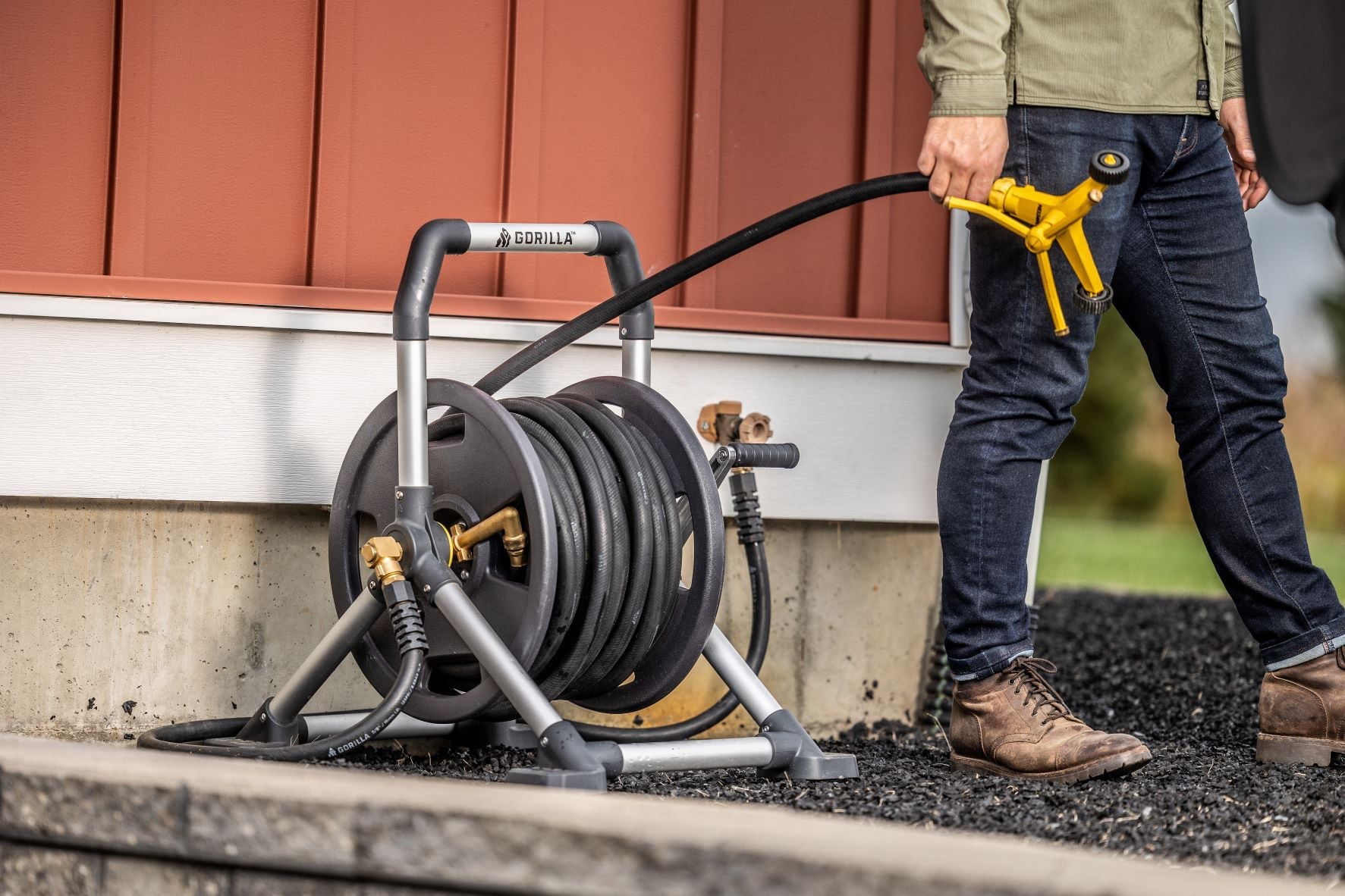 Gorilla 150-Foot Zero-Rust Aluminum Upright Hose Reel - John Pierce Auto Care