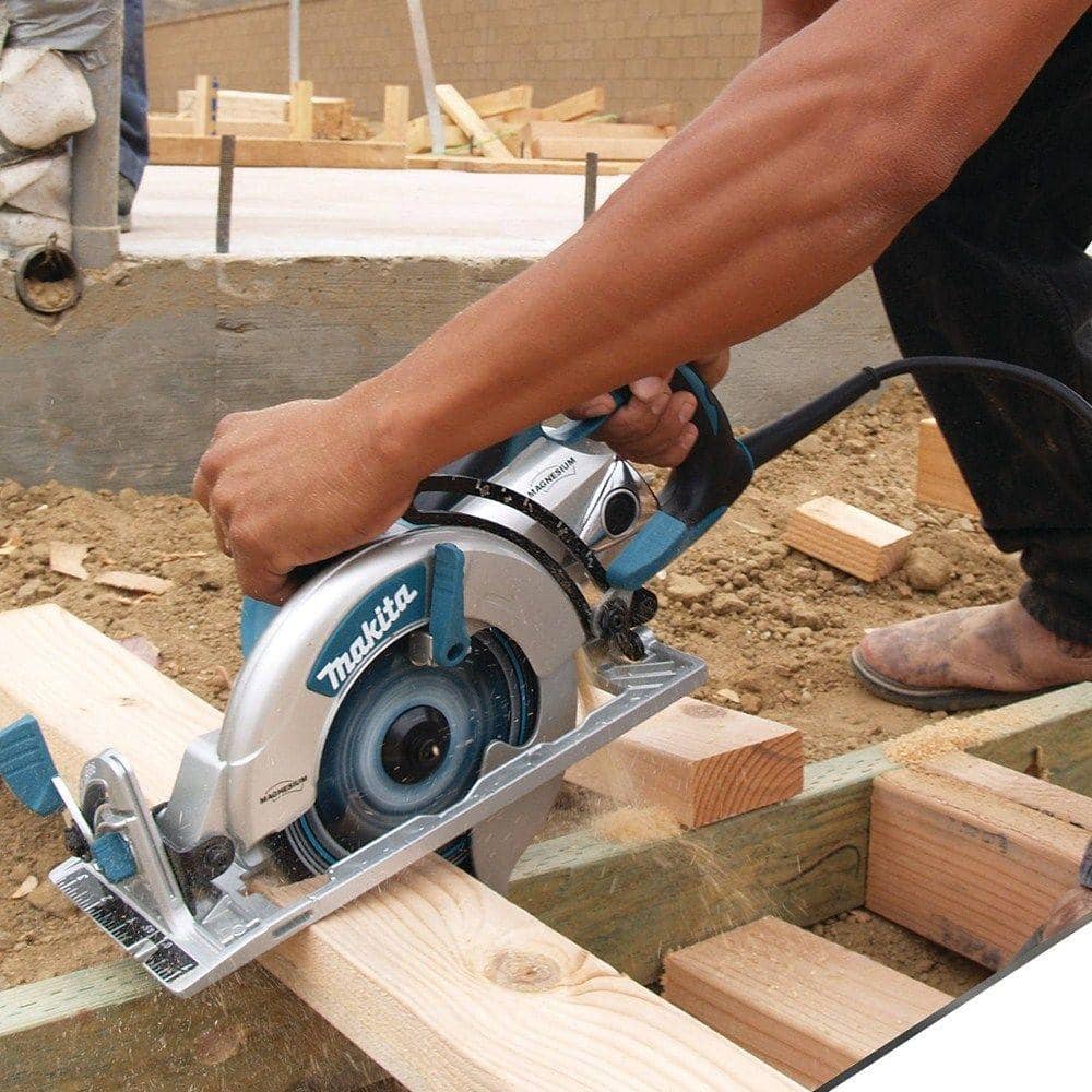 Skil 7-1/4 inch Corded Magnesium Hypoid Saw - John Pierce Auto Care