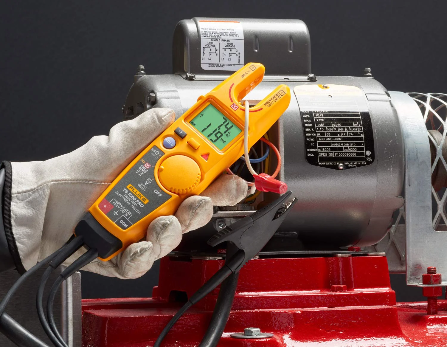 Fluke T6-1000 PRO TRMS Electrical Tester with FieldSense Technology - John Pierce Auto Care