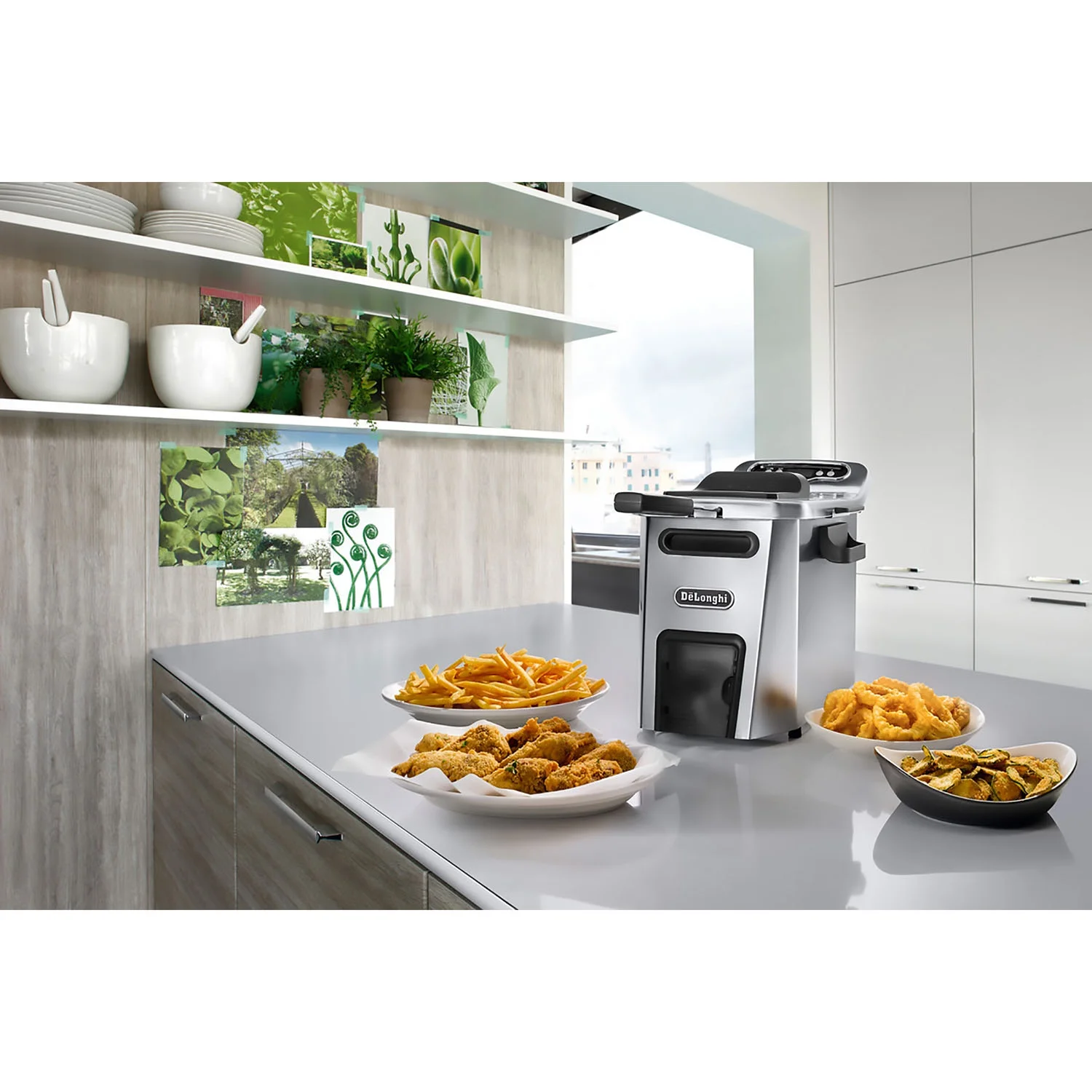 De'Longhi Livenza Deep Fryer with Easy Clean System - John Pierce Auto Care